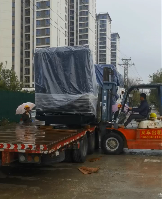 900千瓦柴油发电机组已经到达安徽芜湖